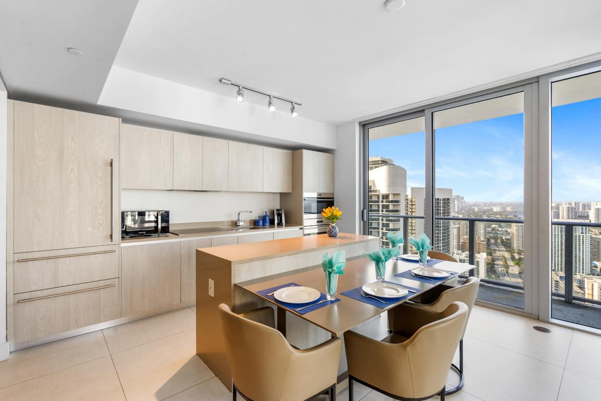 High Floor Corner 2 Bdr At Lyfe Resort Hollywood Extérieur photo