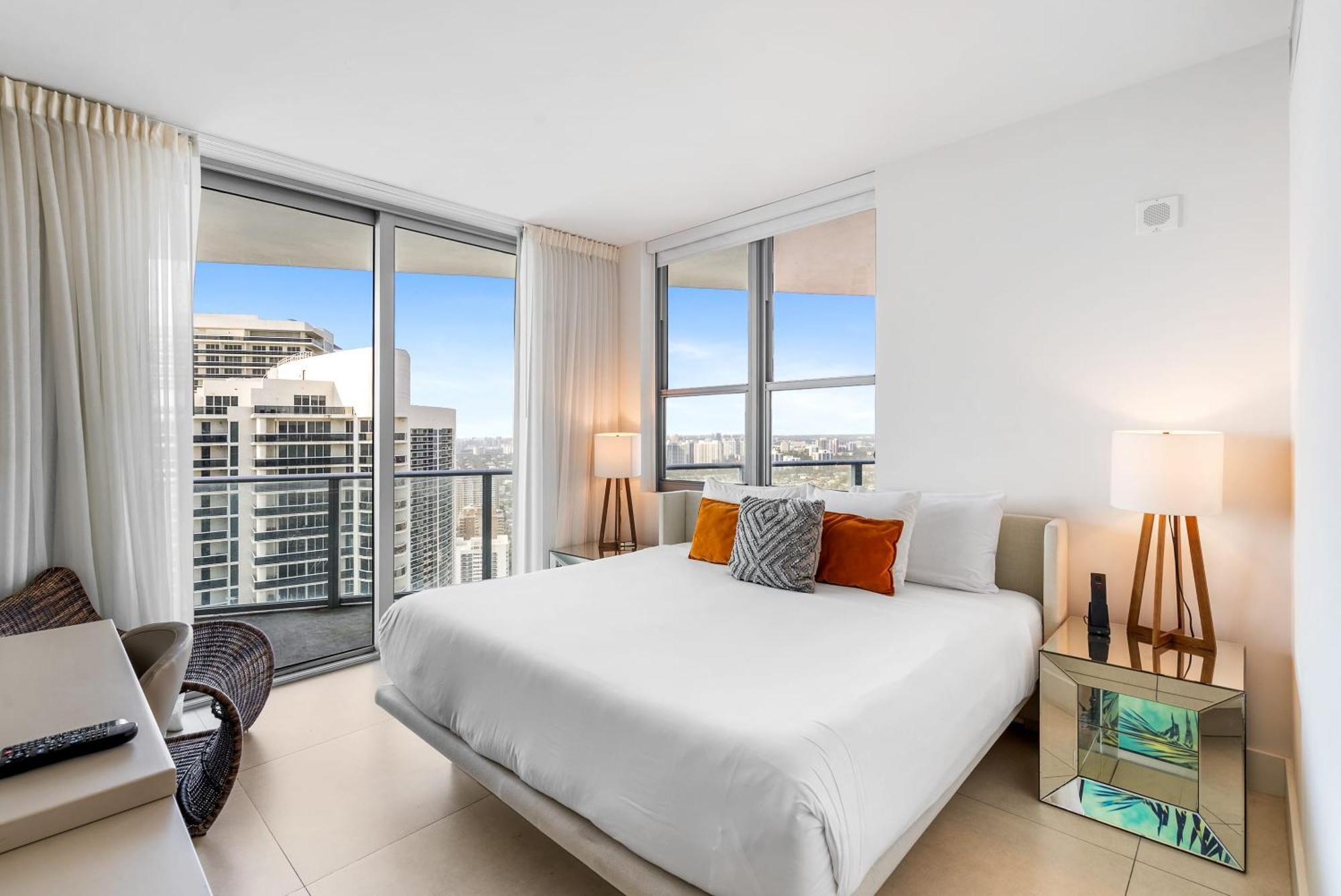 High Floor Corner 2 Bdr At Lyfe Resort Hollywood Extérieur photo