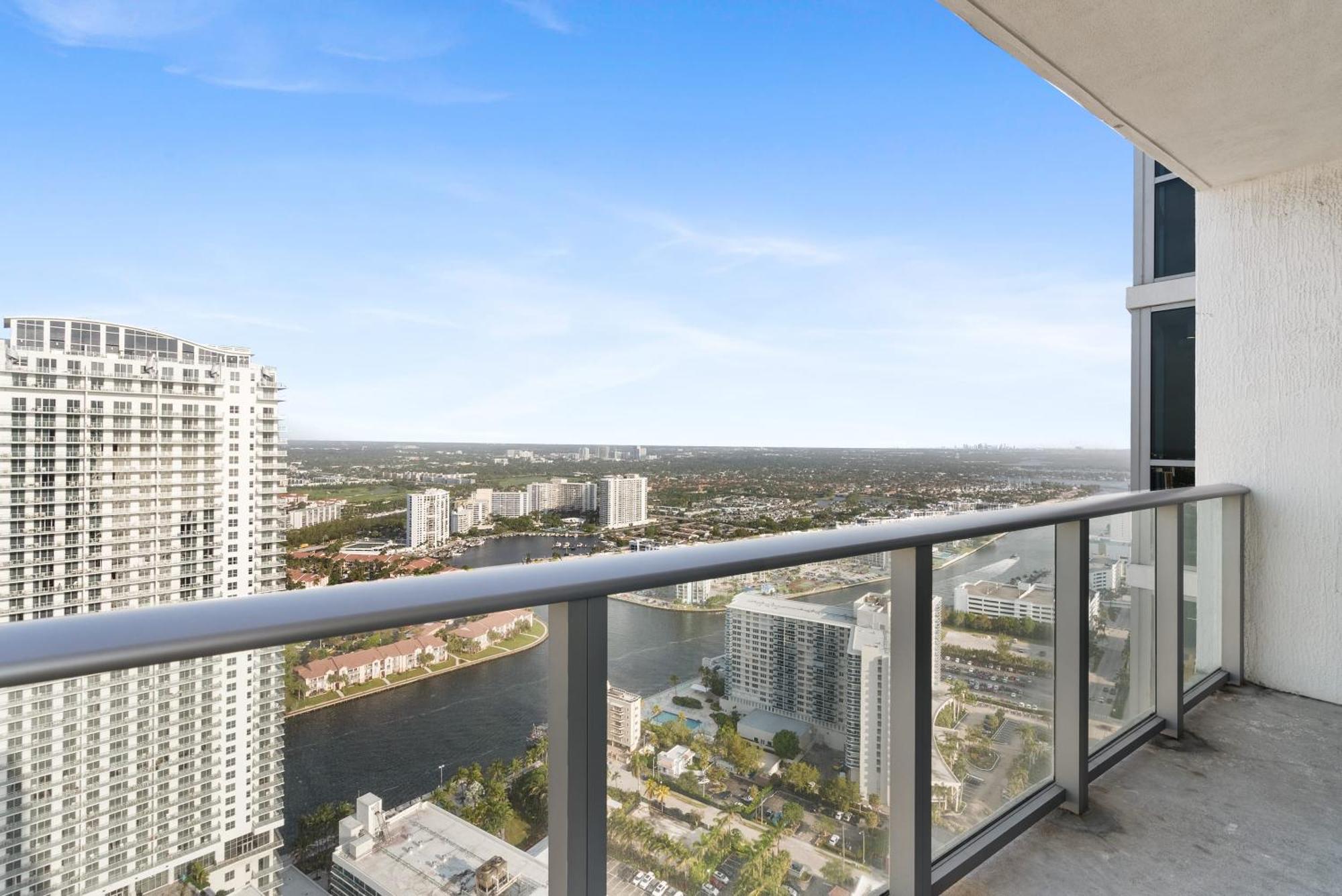 High Floor Corner 2 Bdr At Lyfe Resort Hollywood Extérieur photo
