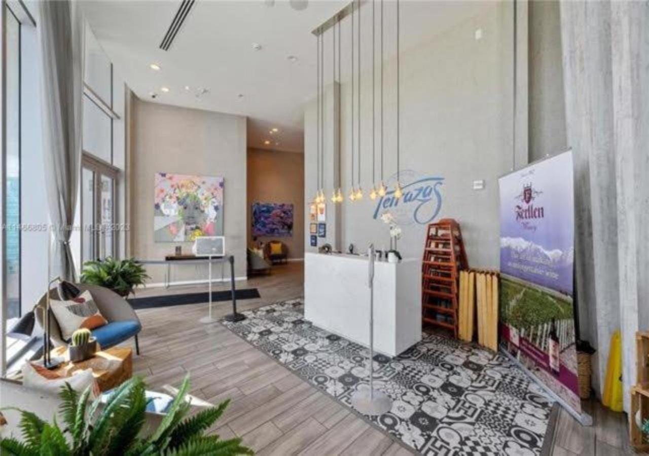 High Floor Corner 2 Bdr At Lyfe Resort Hollywood Extérieur photo
