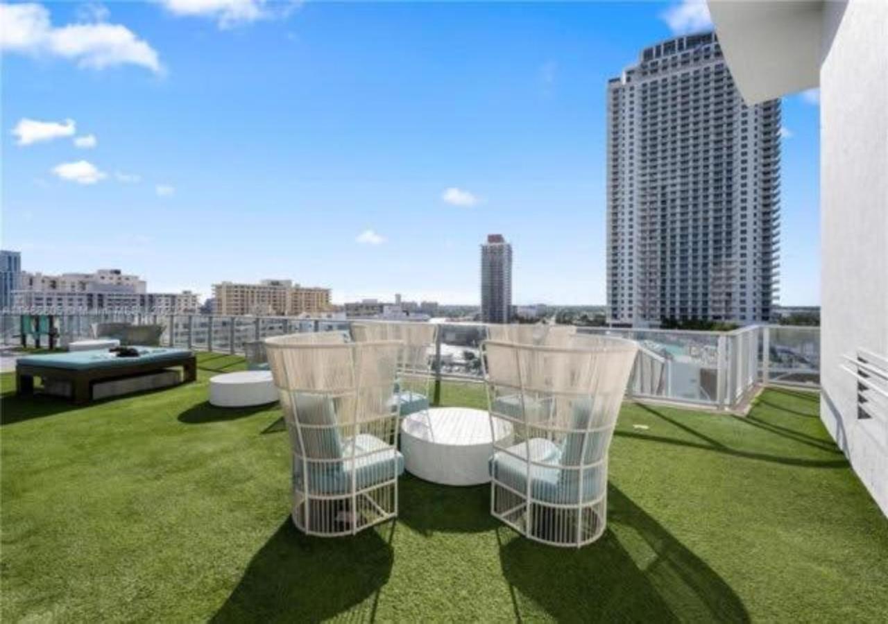 High Floor Corner 2 Bdr At Lyfe Resort Hollywood Extérieur photo