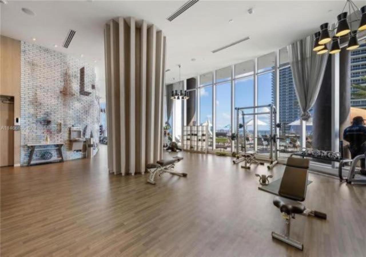 High Floor Corner 2 Bdr At Lyfe Resort Hollywood Extérieur photo